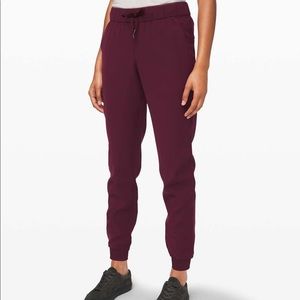 Lululemon On The Fly Jogger